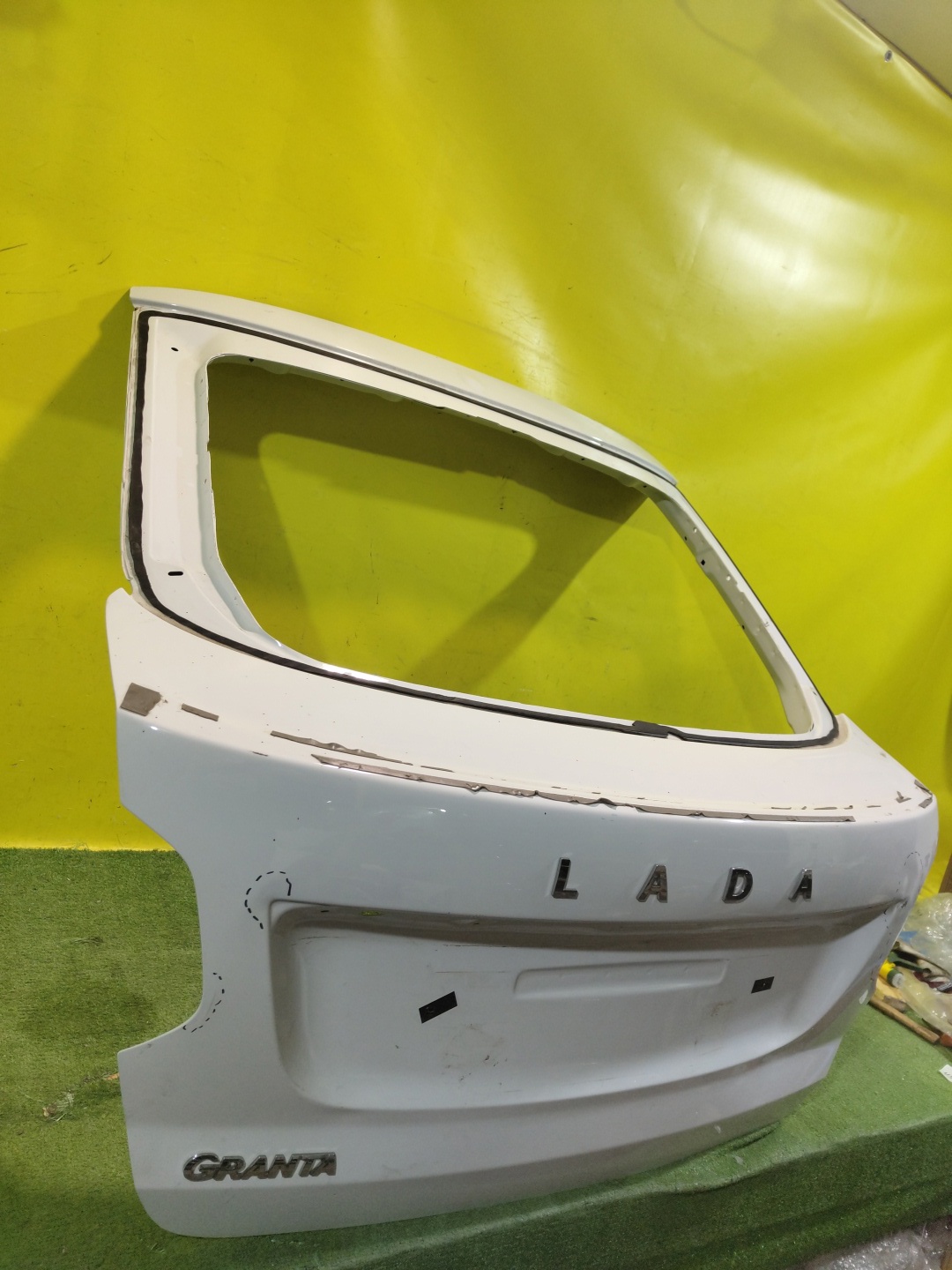 Lada Granta 2013- для Дверь багажника