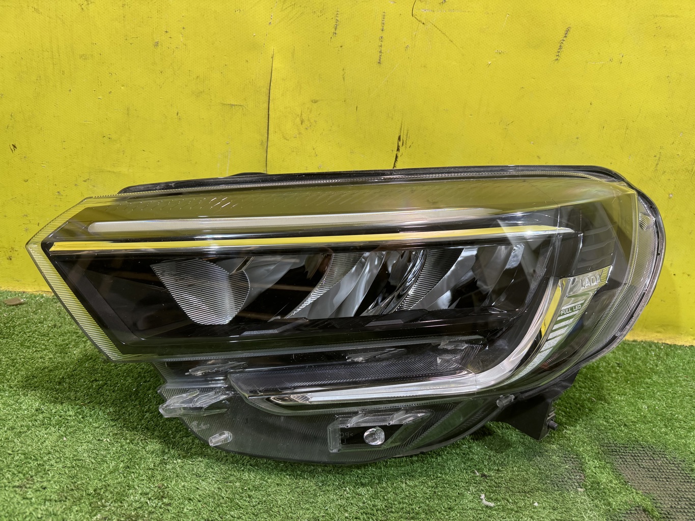 Lada Vesta NG 2022- для Фара левая LED