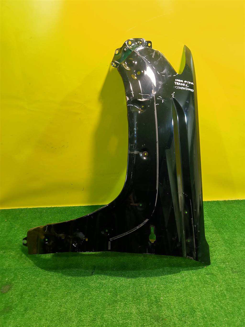 Lada Niva Travel 2020- для Крыло переднее левое