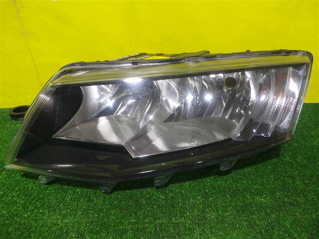 Skoda  Octavia A7 2013 для Фара левая