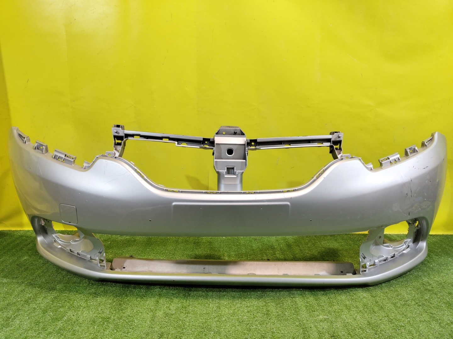 Renault Logan II 2014 для Бампер передний