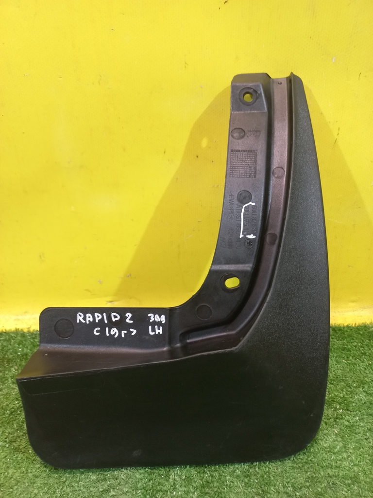 Skoda  Rapid 2019 для Брызговик задний правый