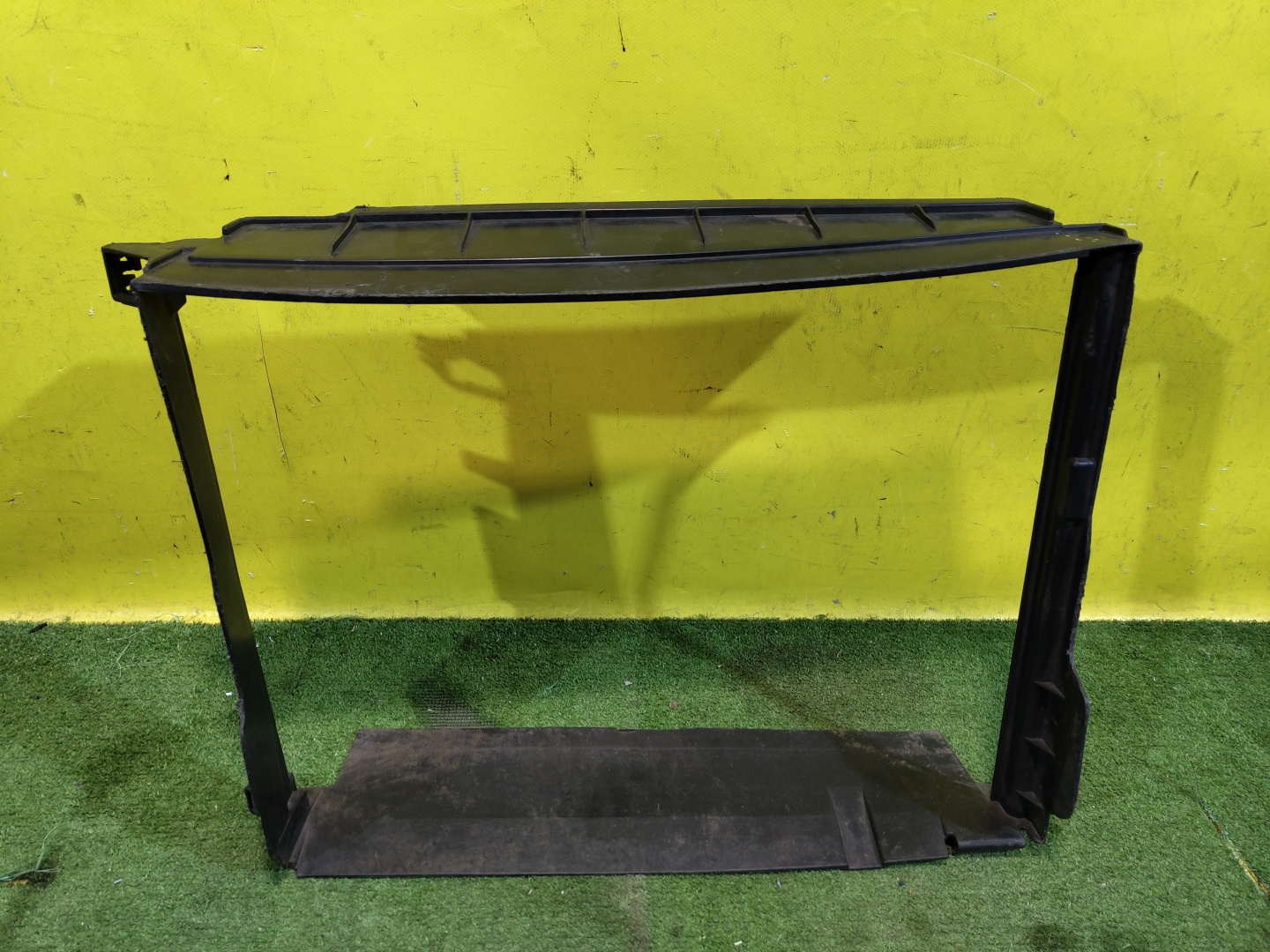 Renault Kaptur 2016  для Дефлектор радиатора