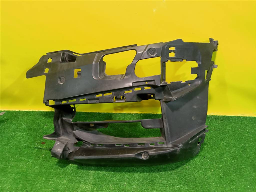 BMW 5 G30 2016 для Кронштейн фары противотуманной левой