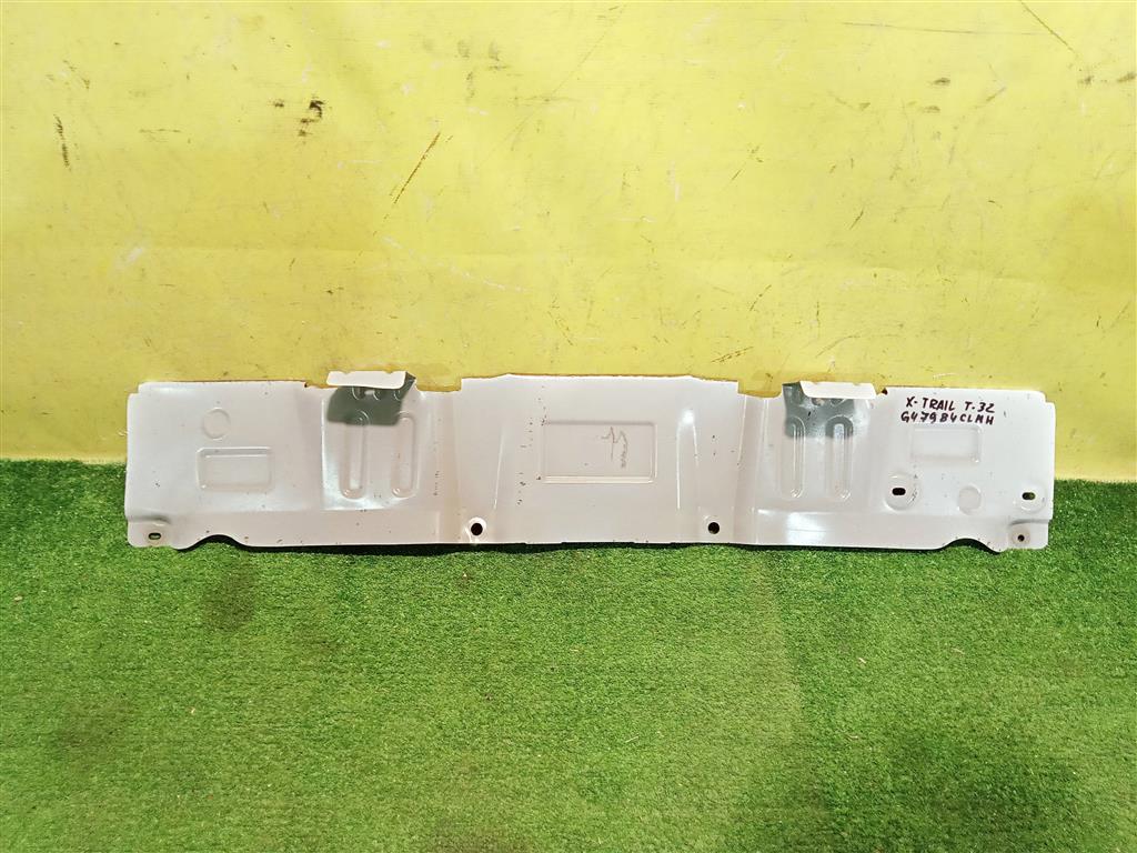 Nissan X-Trail (T32) 2014 для Панель задняя