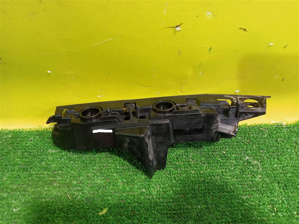 Volkswagen  Polo (Sed Rus) 2020 для Кронштейн переднего бампера правый