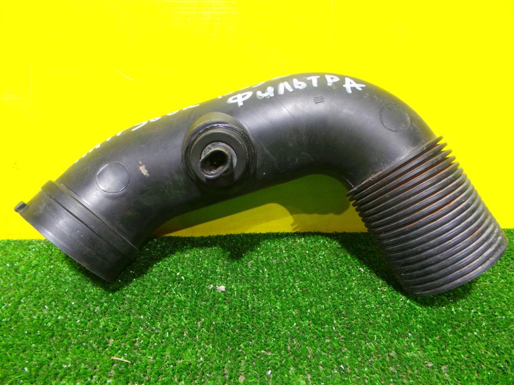 Opel Astra H 2004 для Патрубок воздушного фильтра