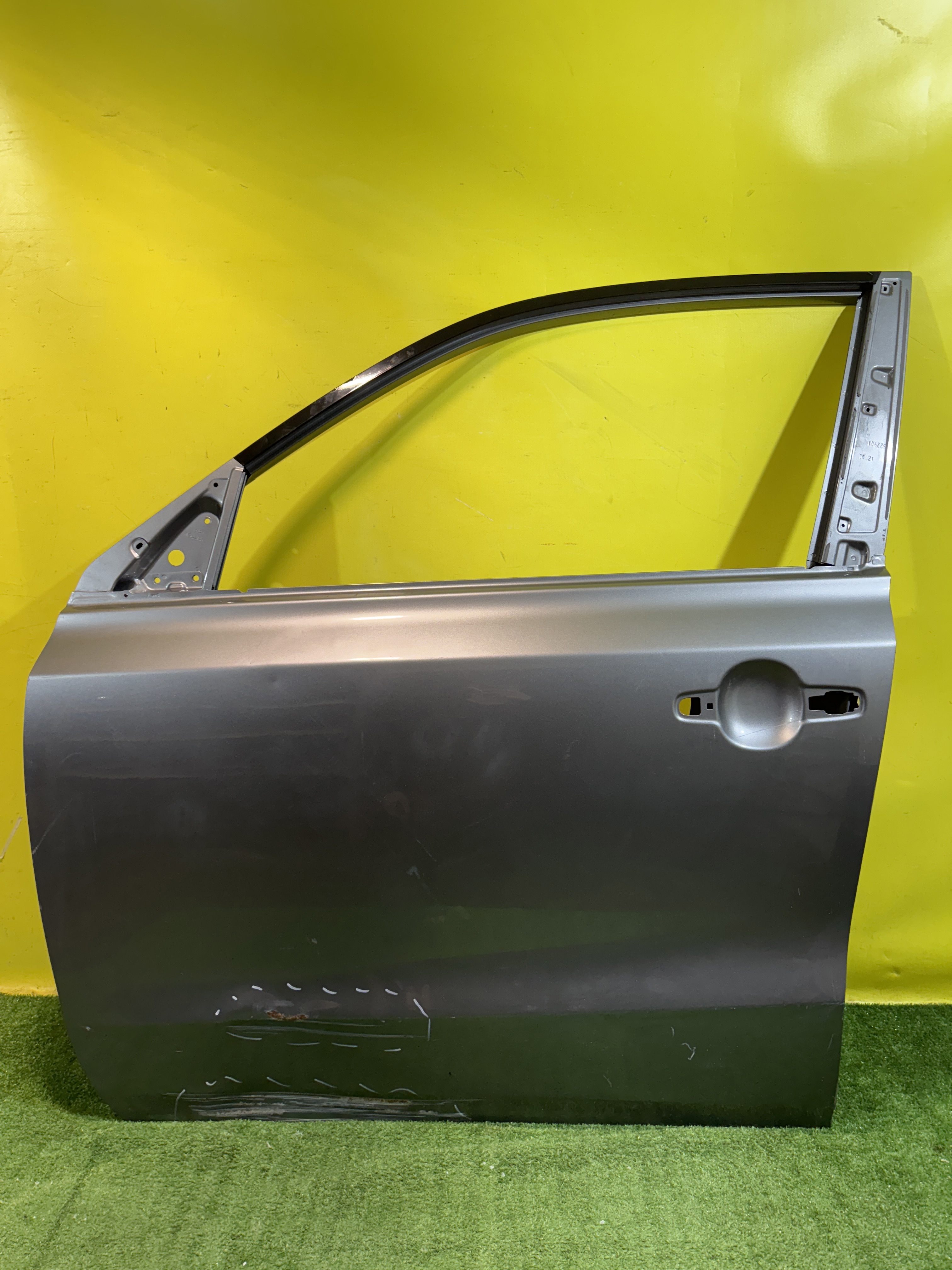 Suzuki Vitara 2014 для Дверь передняя левая