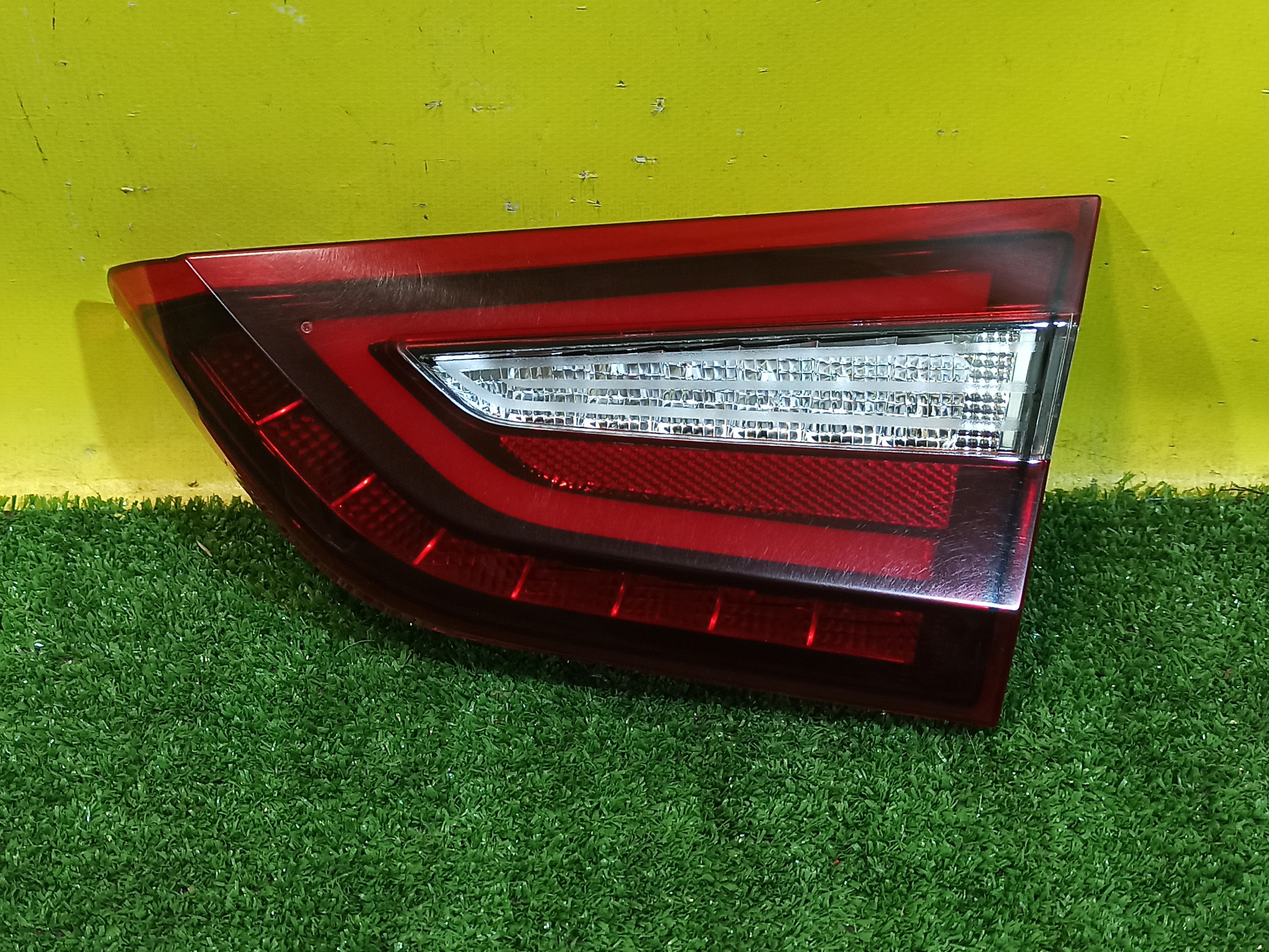 Lada Vesta NG 2022- для Фонарь задний внутренний правый