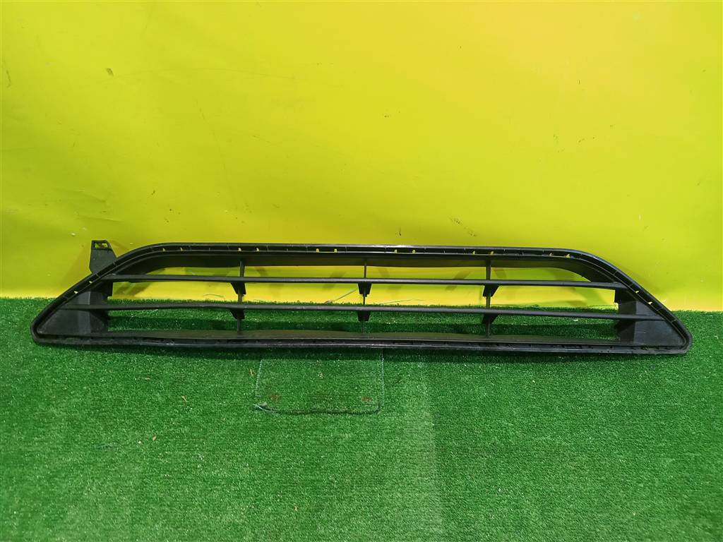 Nissan X-Trail (T32) 2018 для Решетка в бампер центральная