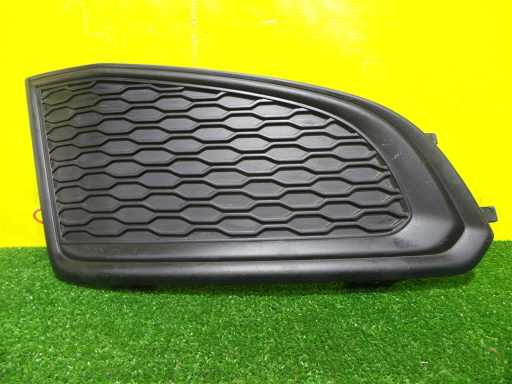 Chevrolet Captiva (C140) 2011 для Решетка в бампер правая