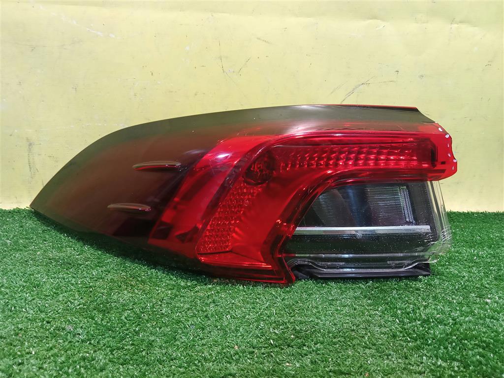 Toyota Corolla E210 2019 для Фонарь задний наружный левый