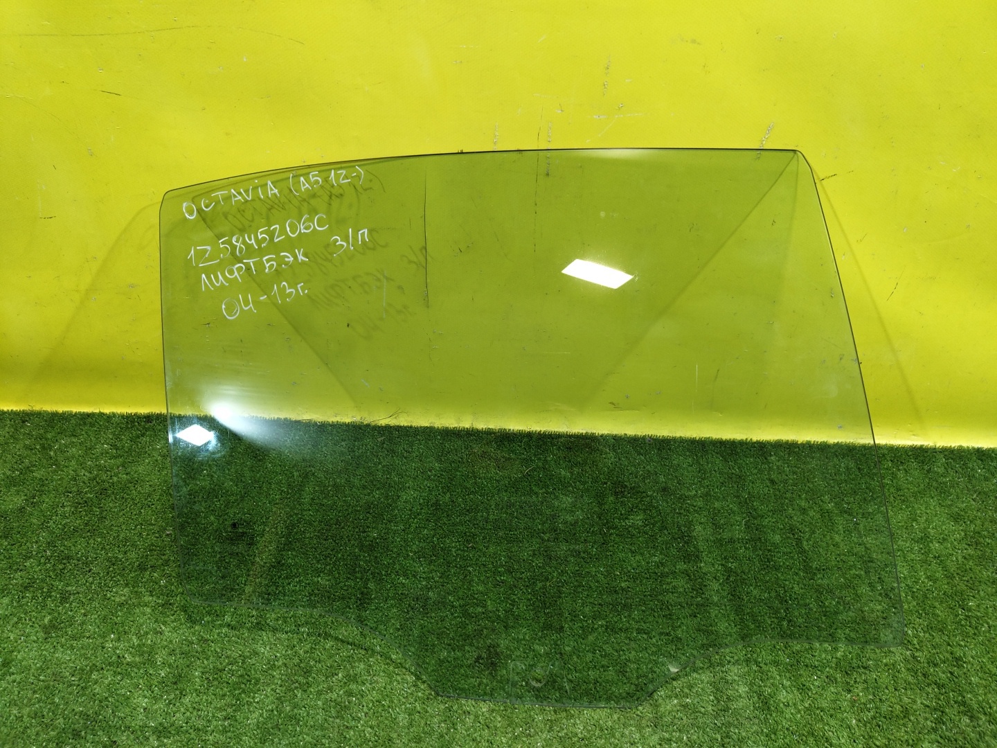 Skoda  Octavia A5 2004 для Стекло двери задней правой