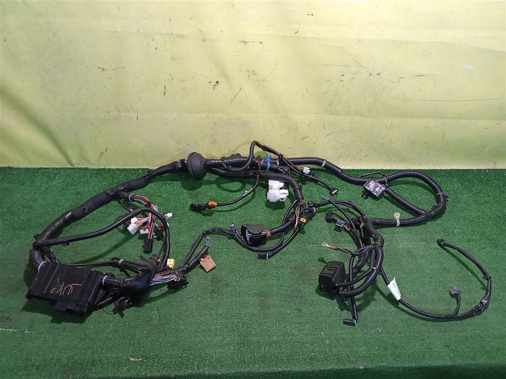 Nissan Juke (F15) 2011 для Проводка (коса)