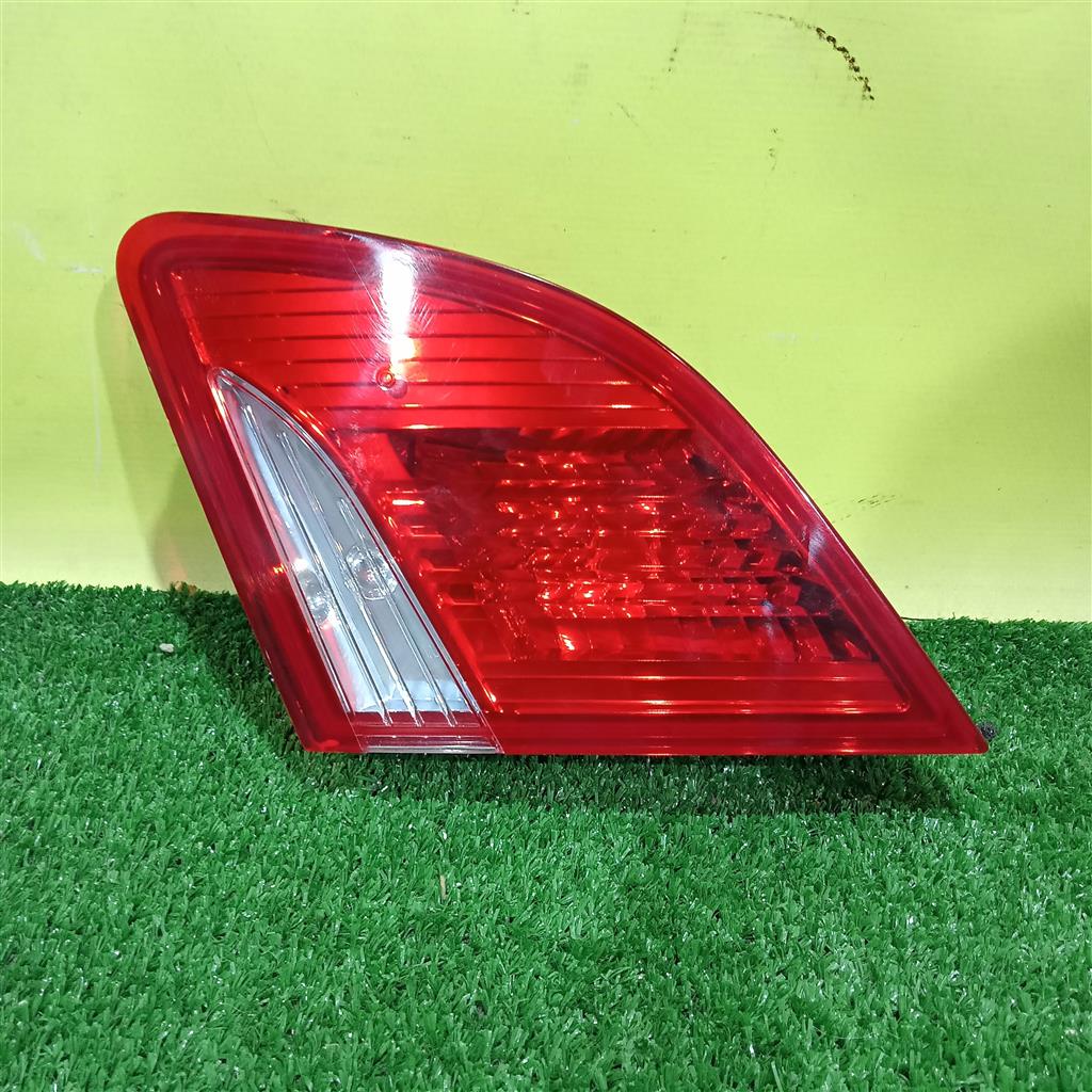 Peugeot 408 2012 для Фонарь задний внутренний правый