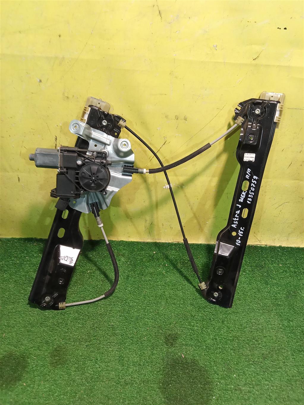 Opel Astra J 2010 для Стеклоподъемник электр. передний правый