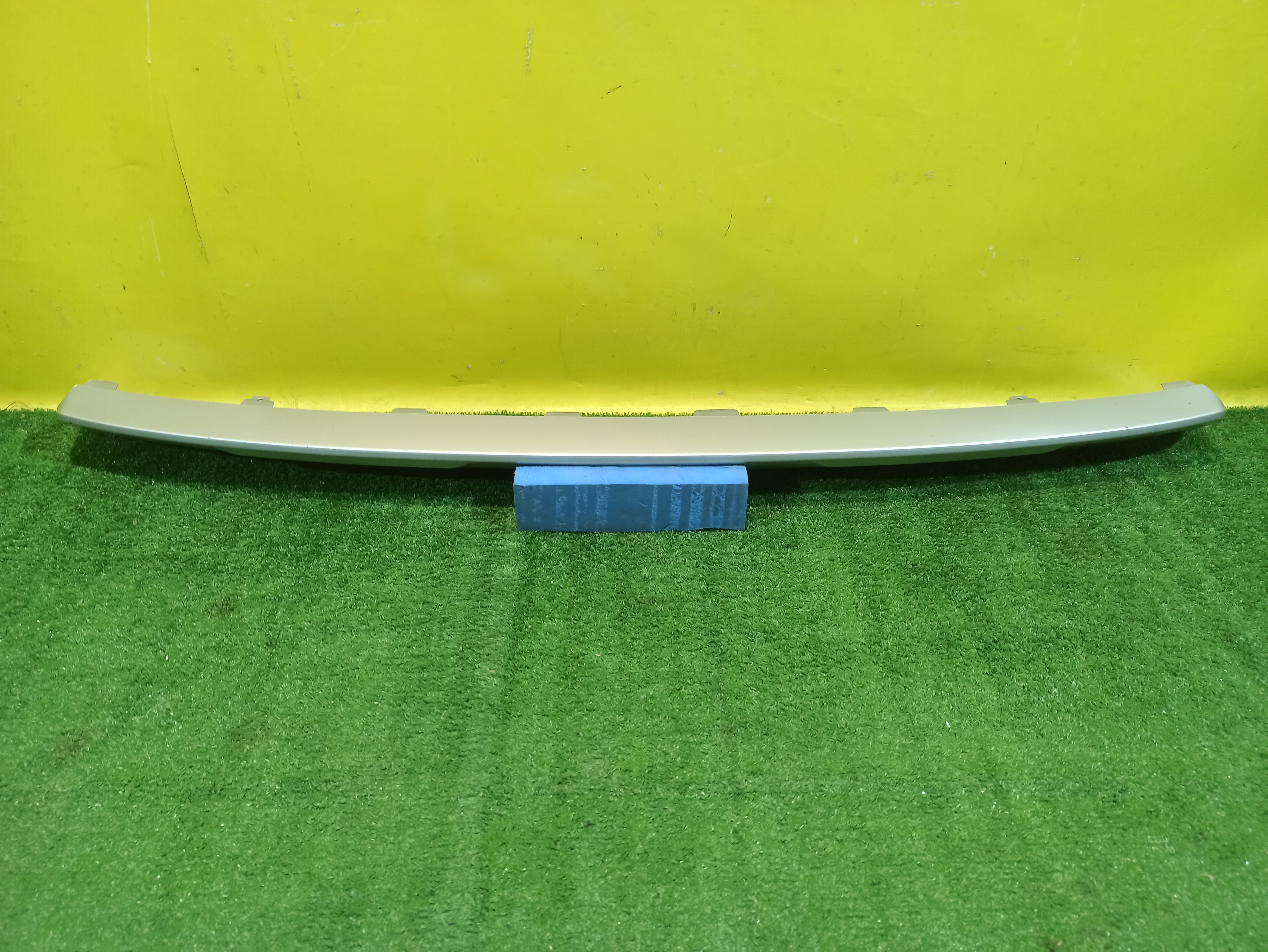 Volvo XC40 2017 для Накладка переднего бампера