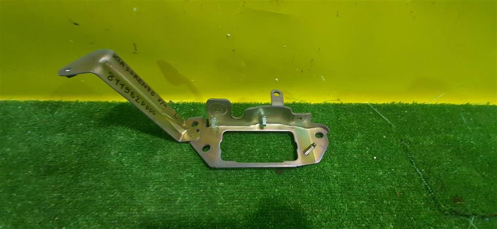 Kia Sorento 2 XM 2012 для Кронштейн передней панели