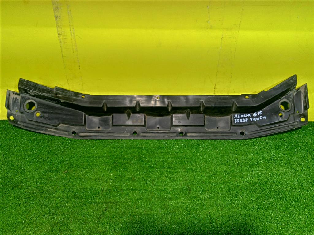 Nissan Almera (G15) 2013 для Фара правая