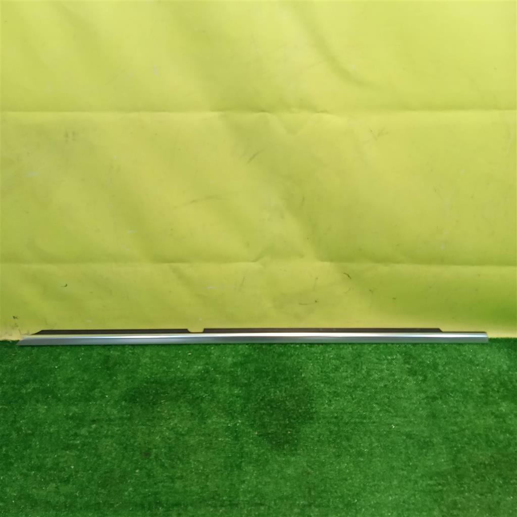 MERСEDES BENZ ML-Class (w166) 2011 для Накладка стекла заднего правого