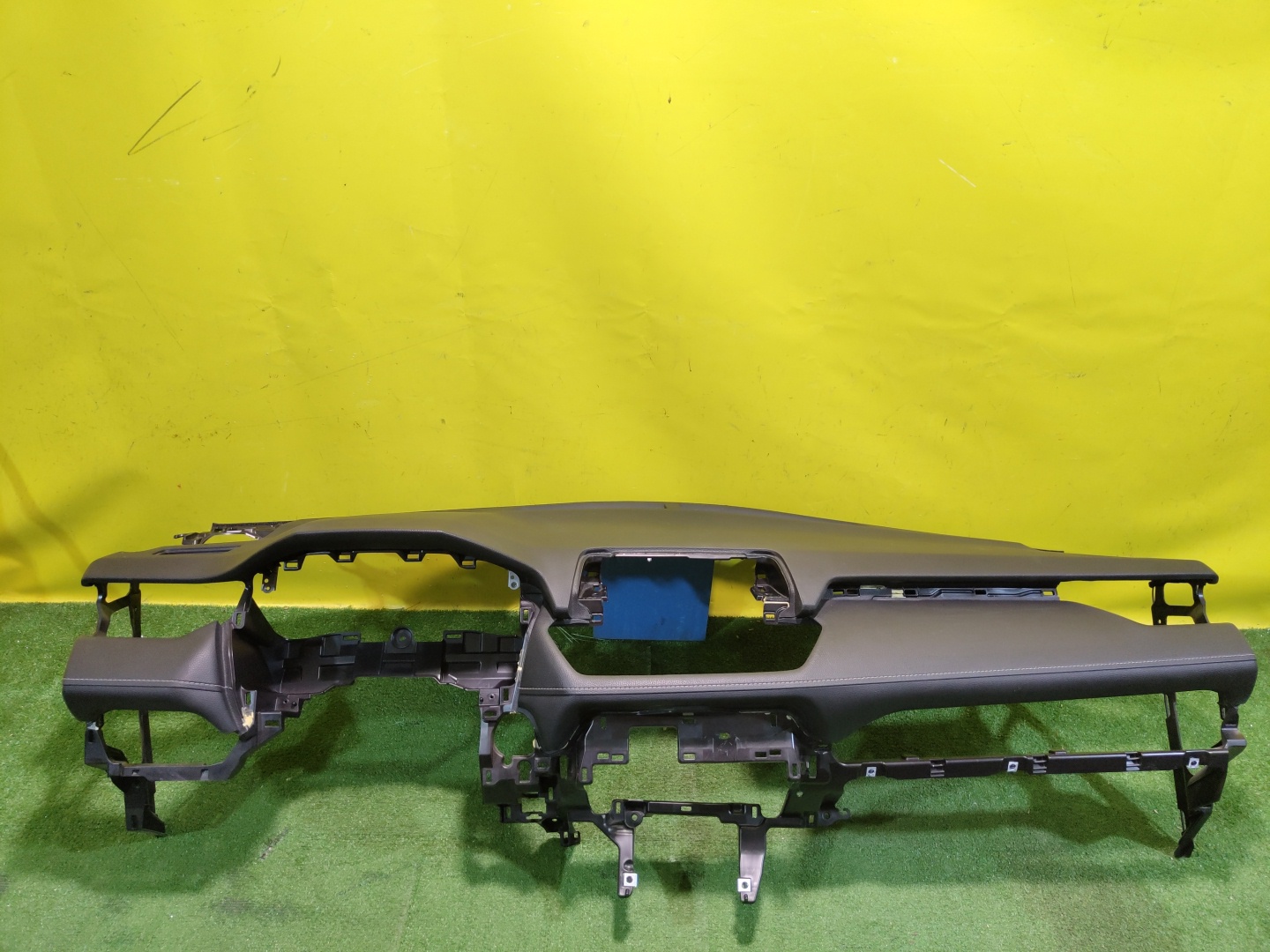 Toyota RAV4 2018 для Торпедо