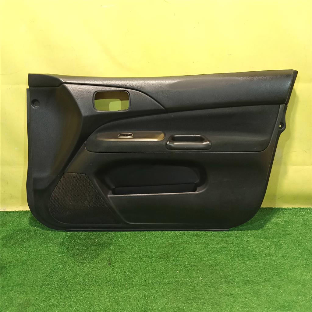 Mitsubishi Lancer (CS) 2003 для Обшивка двери передней правой