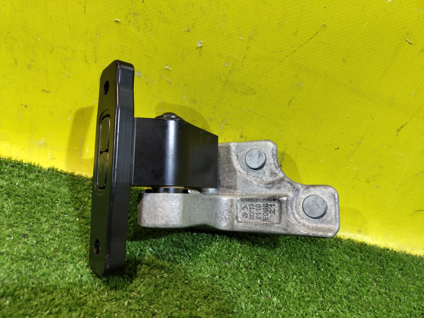 MERСEDES BENZ E-Class (W213) 2016 для Петля двери задней правой нижняя