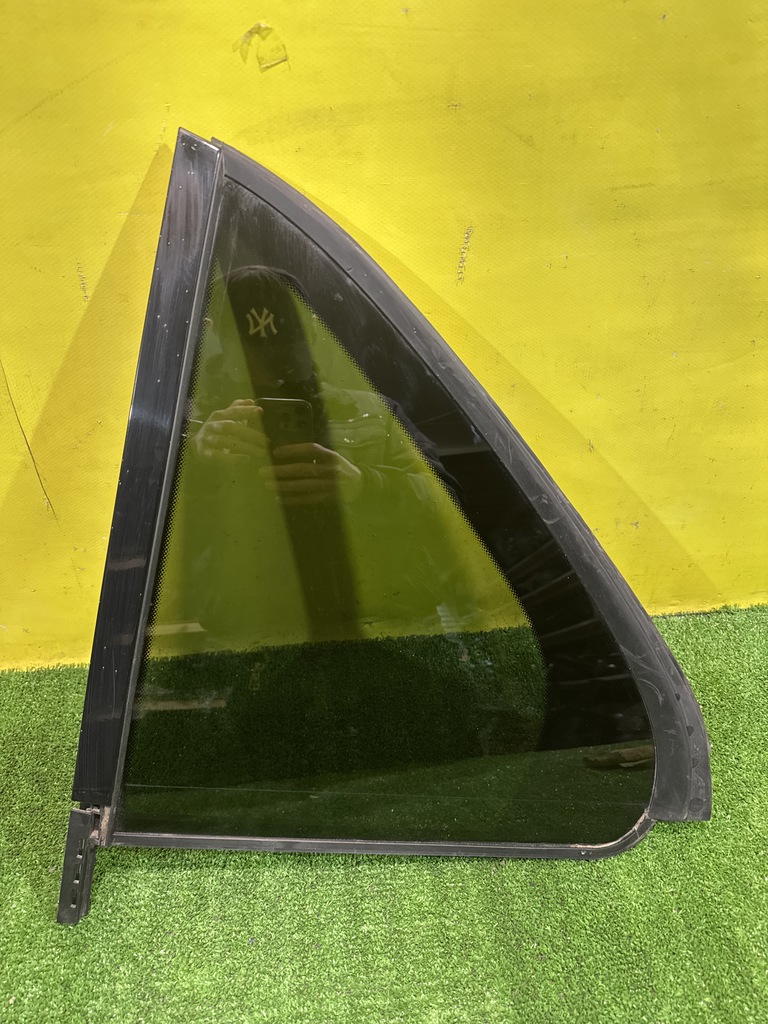 MERСEDES BENZ GLE-Class (W167) 2018 для Стекло двери задней левой (форточка)