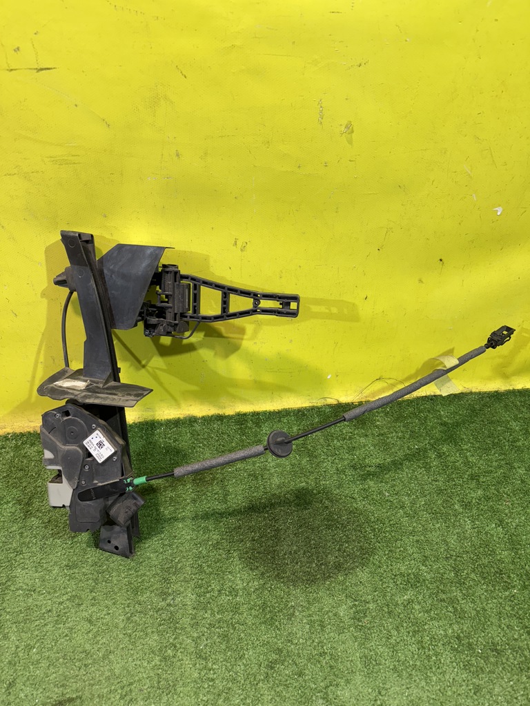 Ford Kuga 2 CBS 2011 для Замок двери передней левой