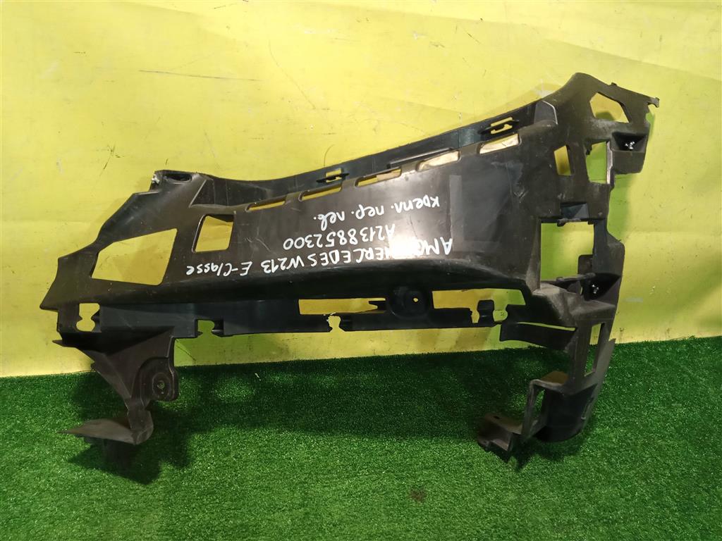 MERСEDES BENZ E-Class (W213) 2016 для Кронштейн переднего бампера левый