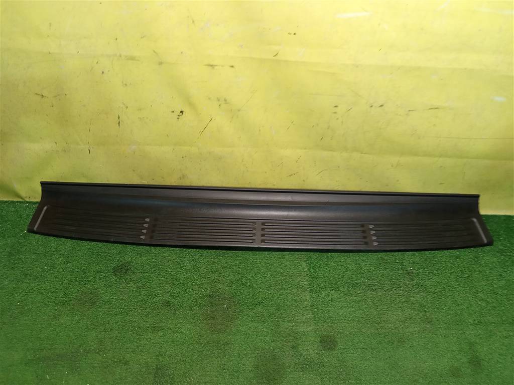 Lexus LX570 2015 для Накладка заднего бампера