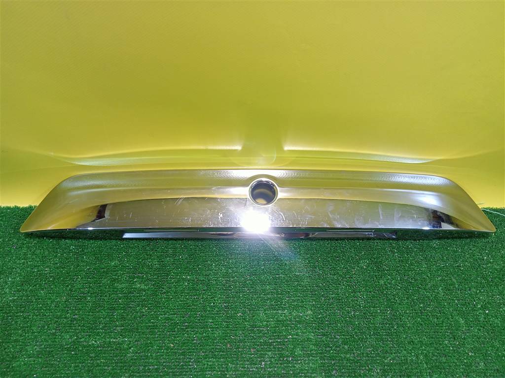 Nissan Terrano (D10) 2014 для Накладка двери багажника