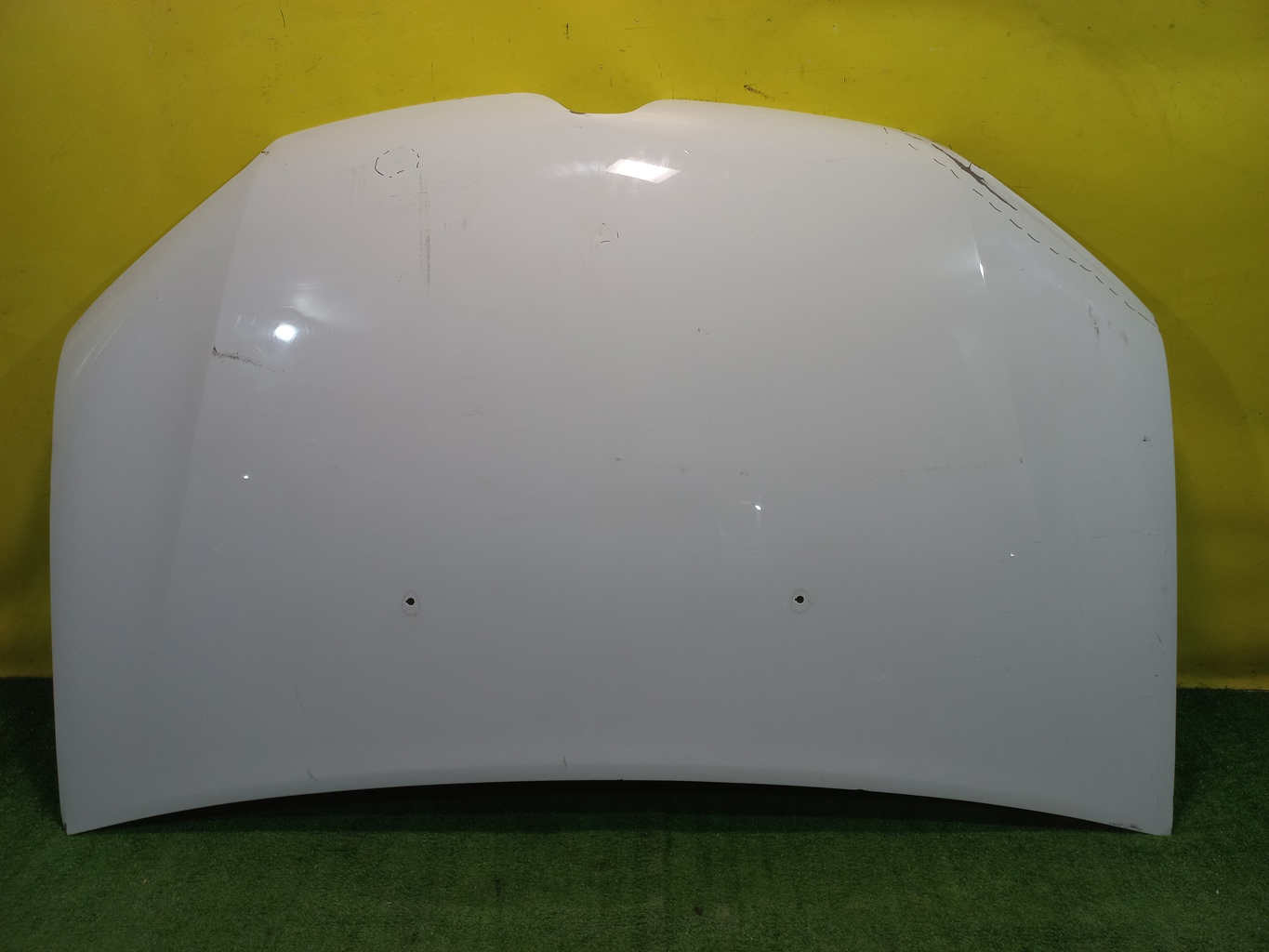 Renault Sandero 2012 для Капот