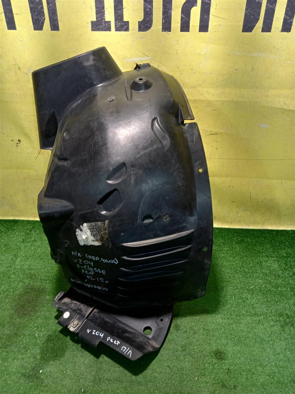 MERСEDES BENZ C-Class (W204) 2007 для Локер передний левый