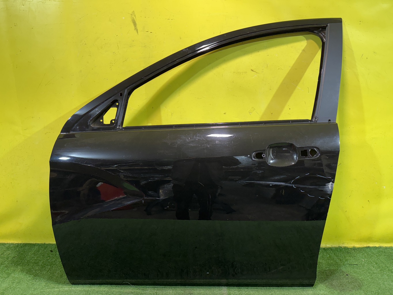 Lada Vesta 2015- для Дверь передняя левая