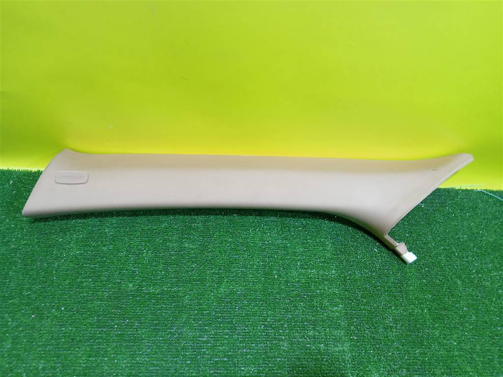 Porsche  Macan 95B 2018 для Обшивка стойки