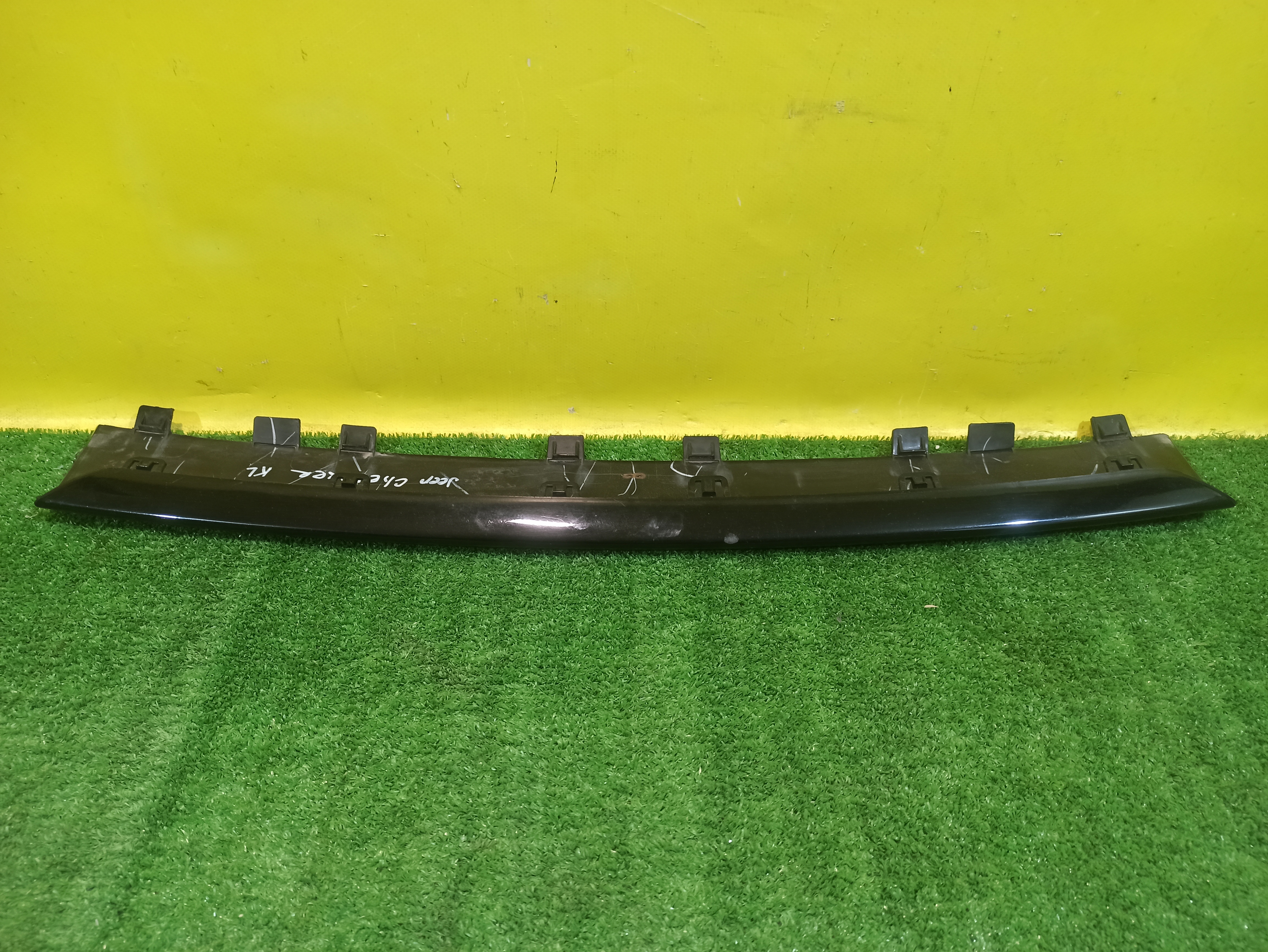 Jeep Cherokee (KL) 2014 для Накладка переднего бампера