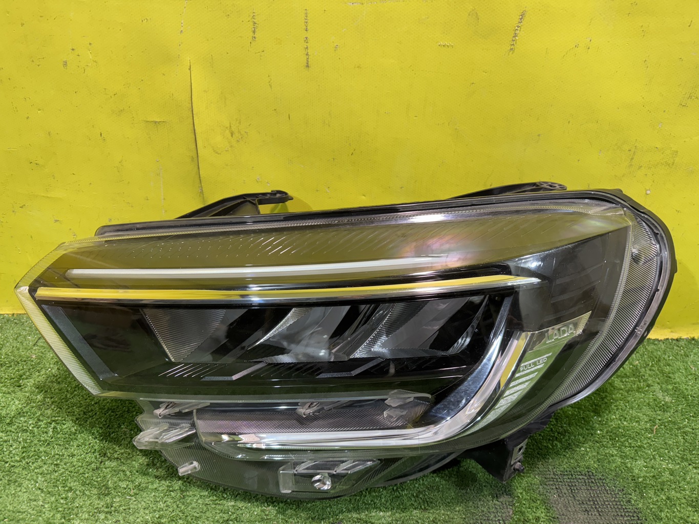 Lada Vesta NG 2022- для Фара левая LED