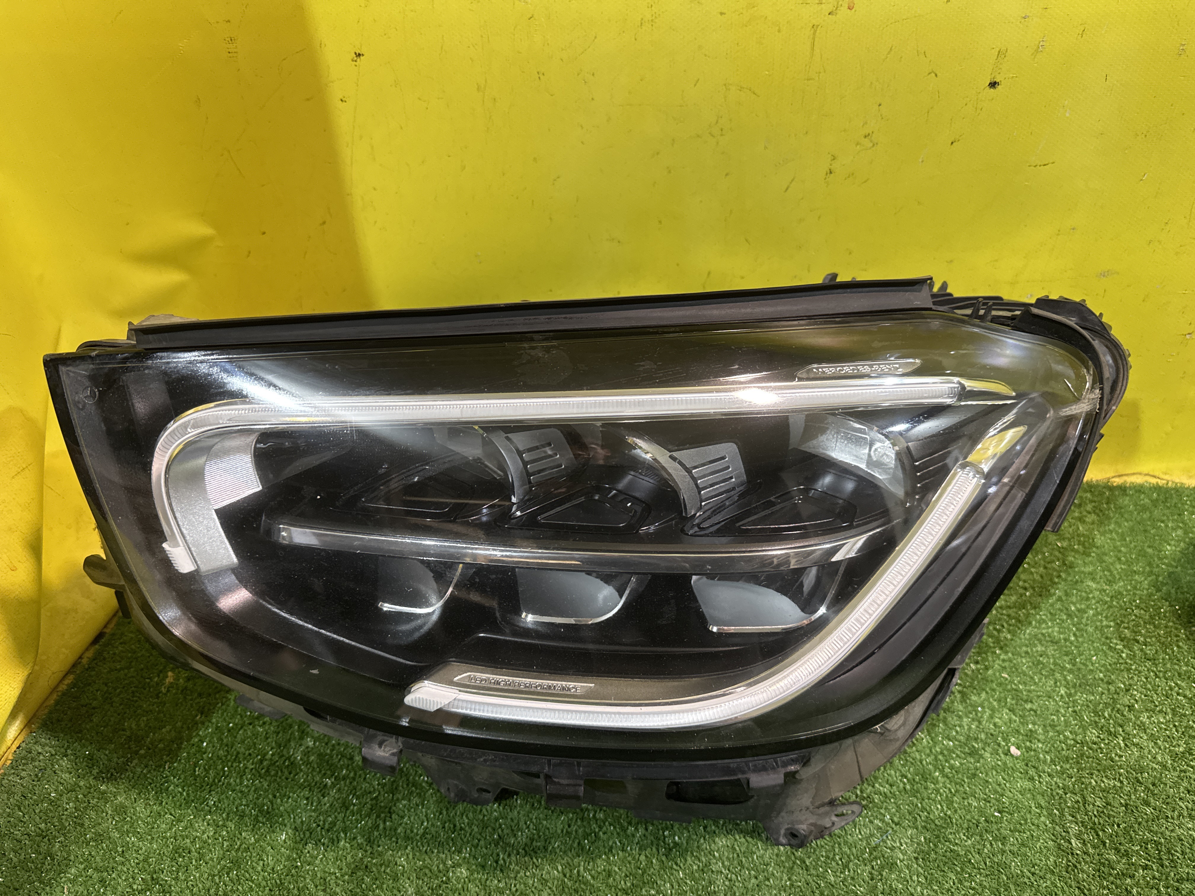 MERСEDES BENZ GLC-Class (X253) 2019 для Фара левая LED