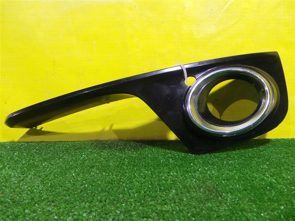 Audi Q5 (8R) 2012 для Решетка в бампер правая