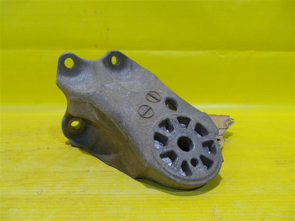 Volkswagen  Touareg NF 2010 для Капот