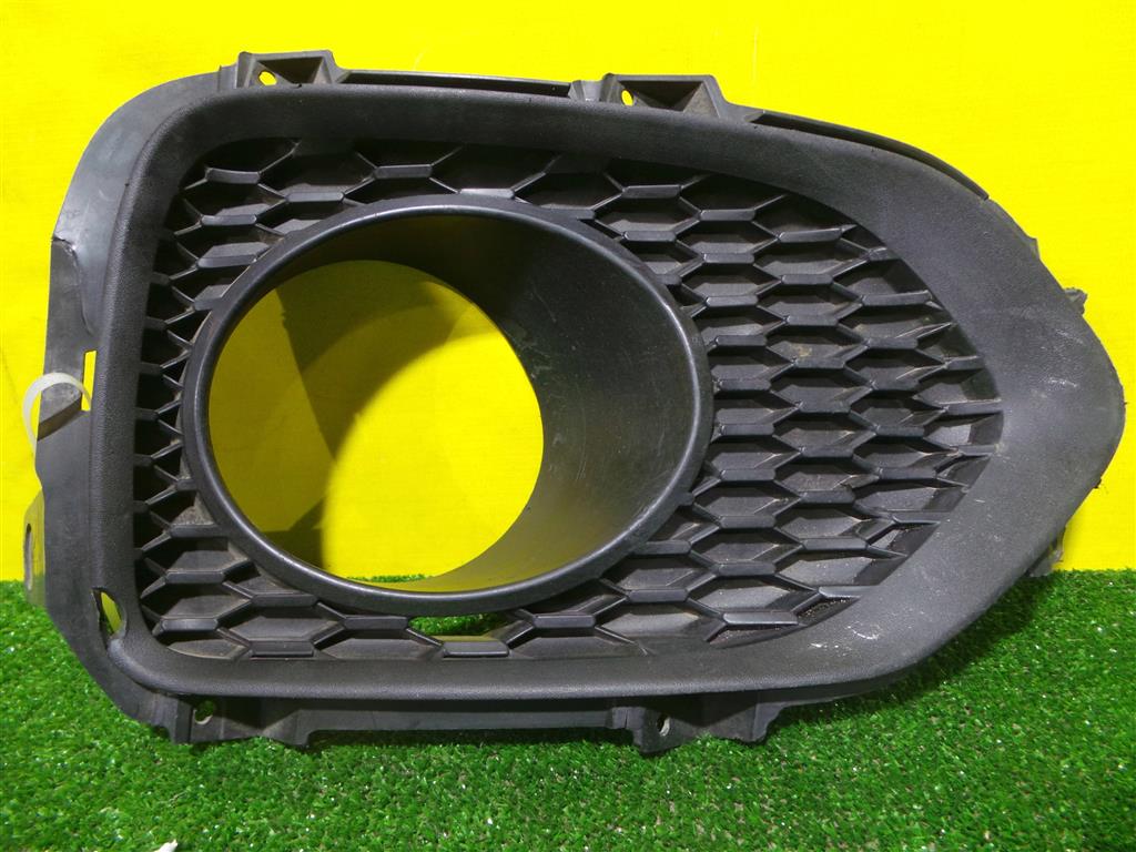 Kia Sorento 2 XM 2012 для Решетка в бампер правая