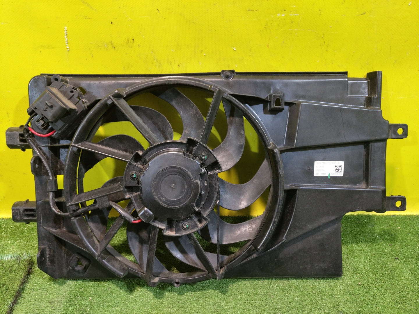 Lada Granta FL 2018- для Диффузор с вентилятором в сборе