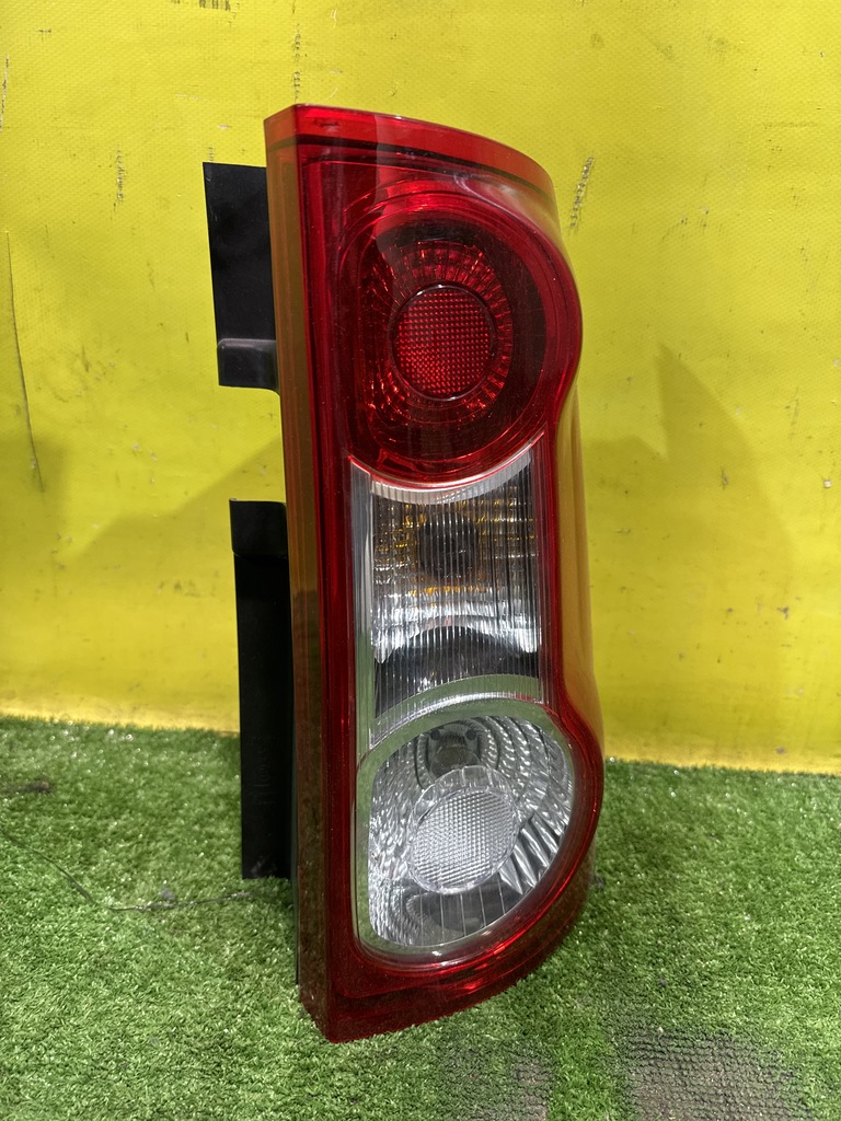 Lada Largus 2012- для Фонарь задний правый