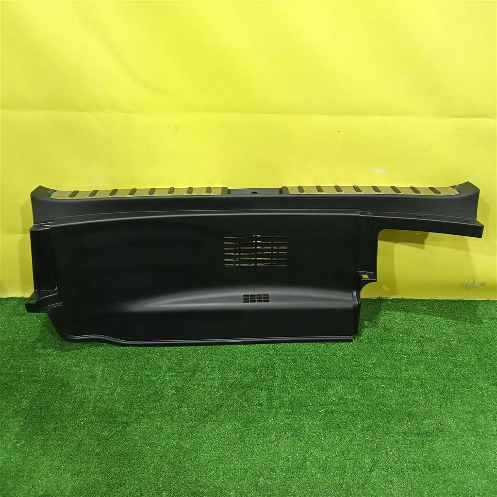 Lexus NX 2014 для Обшивка багажника