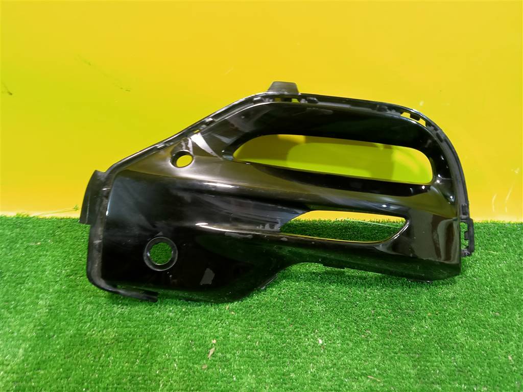 BMW X5 G05 2018 для Рамка противотуманой фары левой