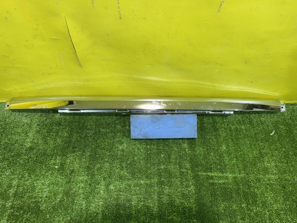 Jeep Grand Cherokee (WL) 2021 для Молдинг заднего бампера центральный