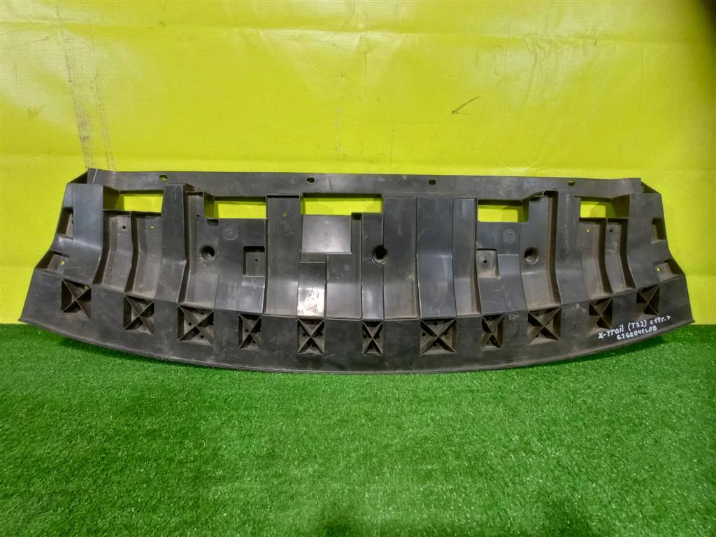 Nissan X-Trail (T32) 2014 для Молдинг заднего бампера центральный