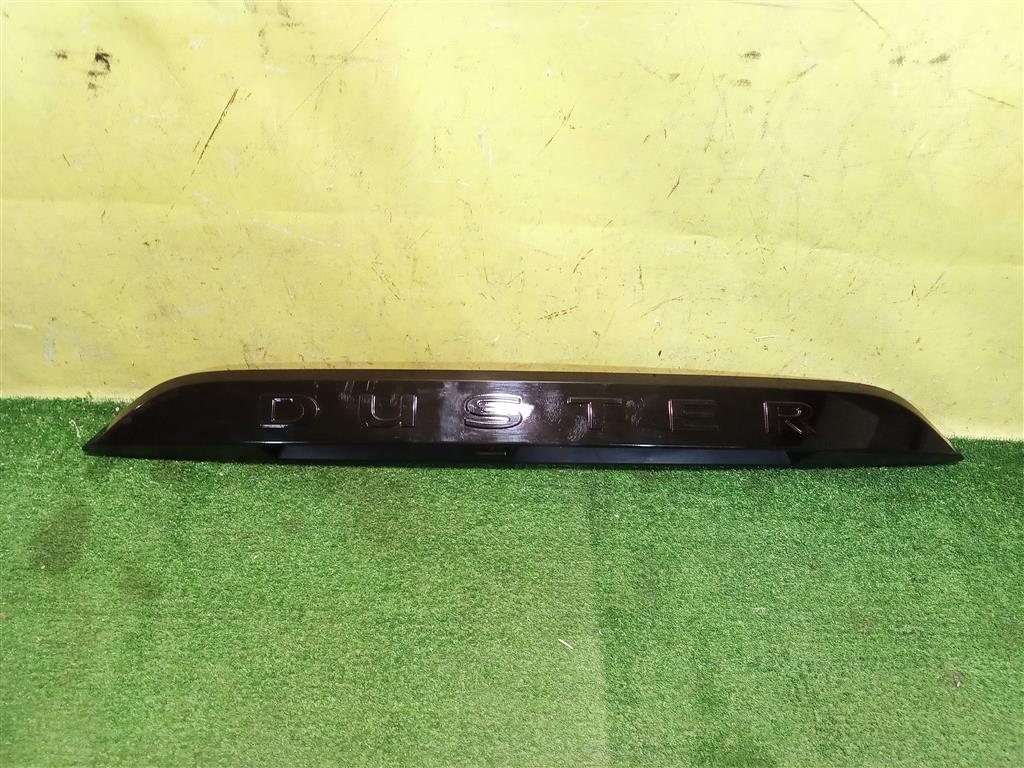 Renault Duster 2020 для Накладка двери багажника