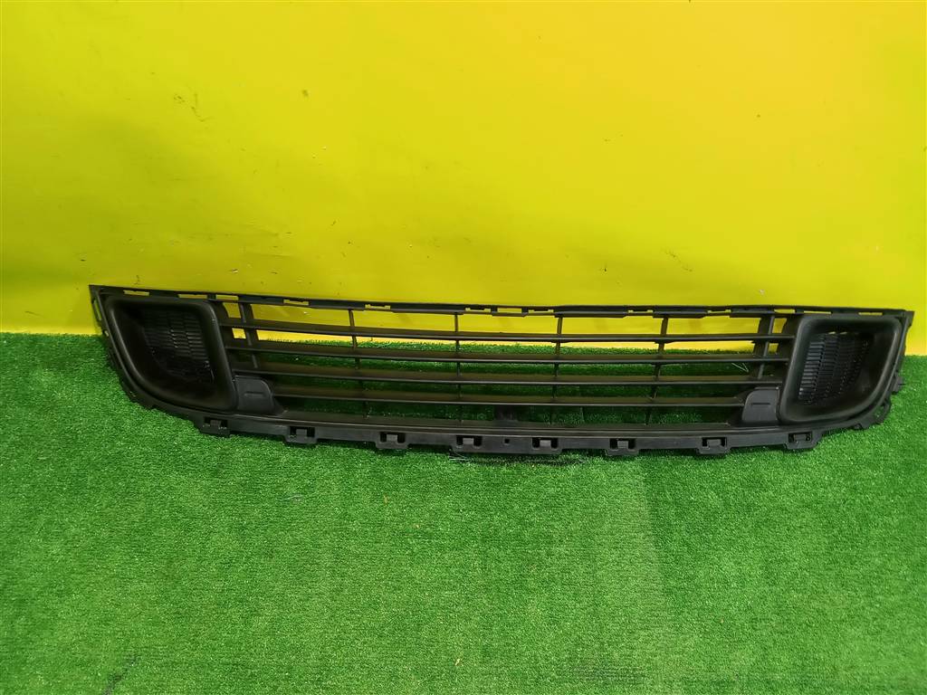 Citroen C5 2008 для Решетка в бампер нижняя